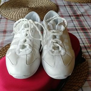 nfinity white cheer shoes 8.5